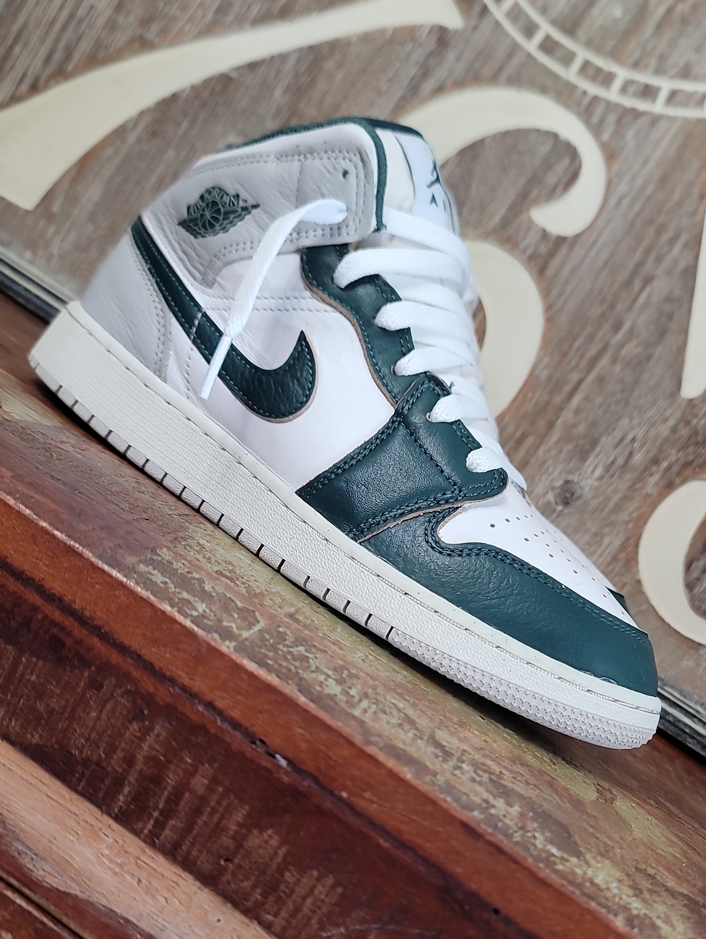 Nike Air Jordan 1 Mid SE 'Oxidized Green' Wmns 8 Good Condition Fast Shipping